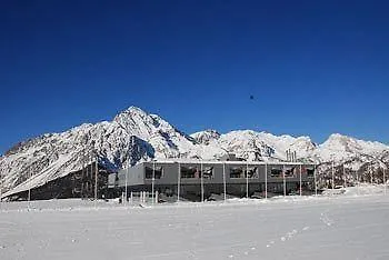 Отель Villaggio Olympic Centre