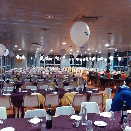 Отель Villaggio Olympic Centre 3*