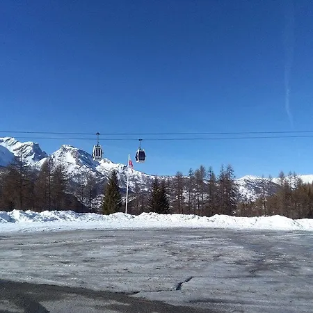 Hotel Villaggio Olympic Centre 3*