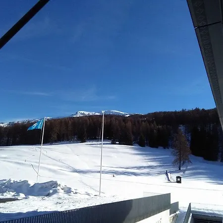 Отель Villaggio Olympic Centre 3*