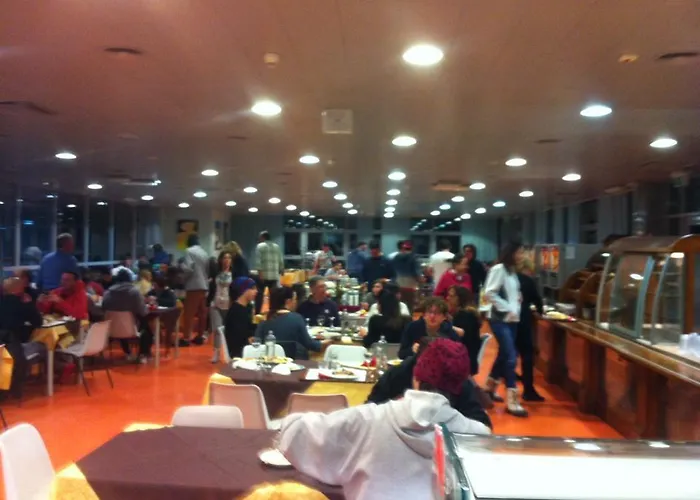 Hotel Villaggio Olympic Centre 3*