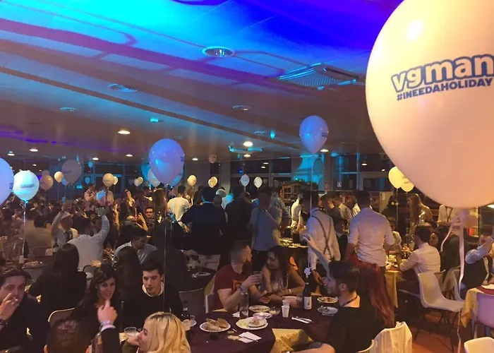 Hotel Villaggio Olympic Centre 3*